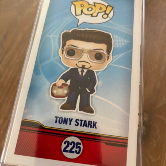 Tony Stark - Spider-man Pop! by Funko - Picture 3 of 6